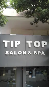 Tip Top Unisex Salon photo 1