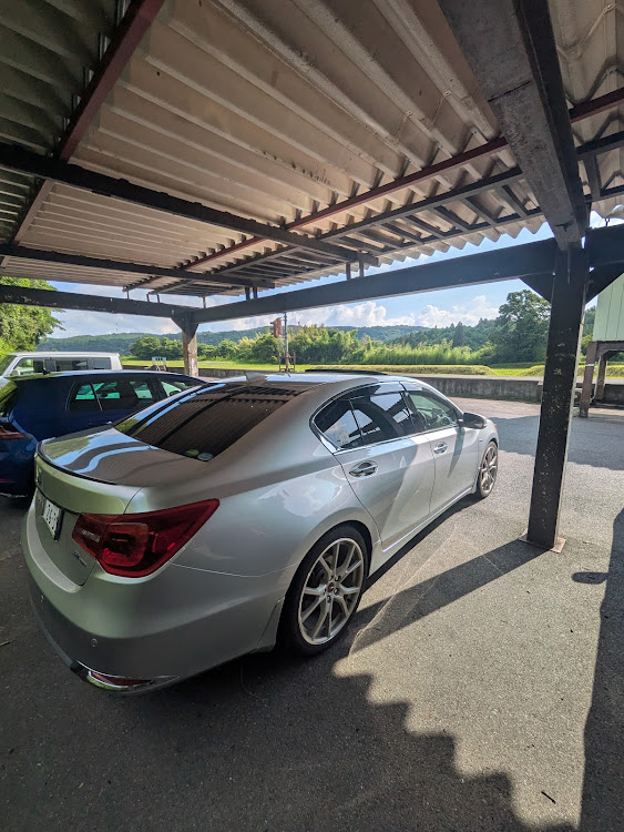 レジェンドのサーキット走行に関するカスタム事例の投稿画像2枚目