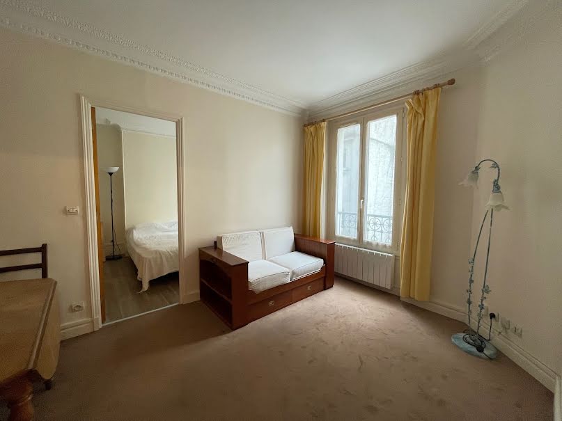 Location meublée appartement 2 pièces 29.3 m² à Paris 18ème (75018), 1 050 €