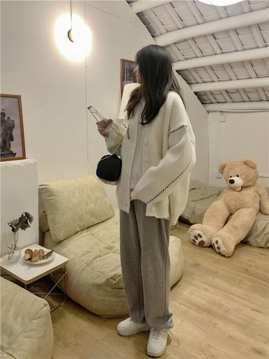 Title 17, Design Sense Niche Autumn Top Knit Sweater
