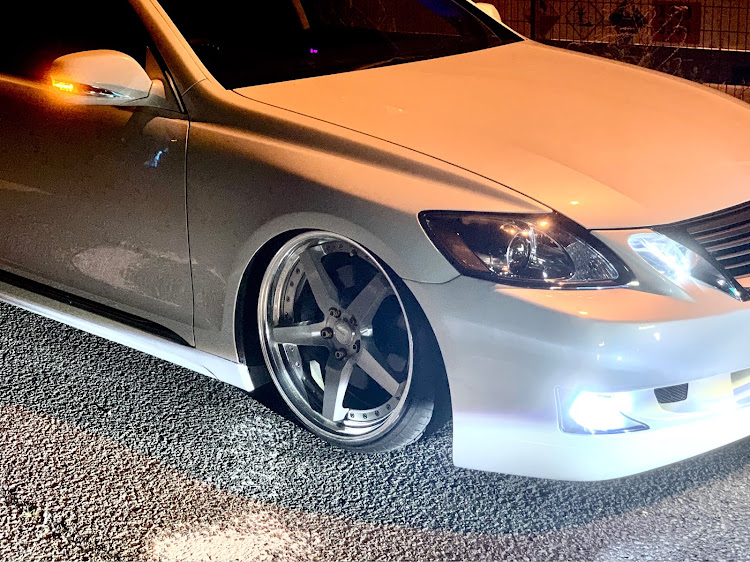 GSのACCエアサス・オンザグラウンド・AIMGAIN・レクサス　GS・コラボお誘いお待ちしておりますに関するカスタム事例の投稿画像1枚目
