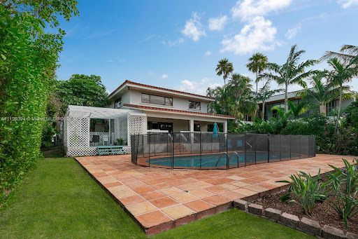 Villa 1