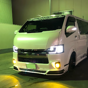 ハイエースバン TRH200V