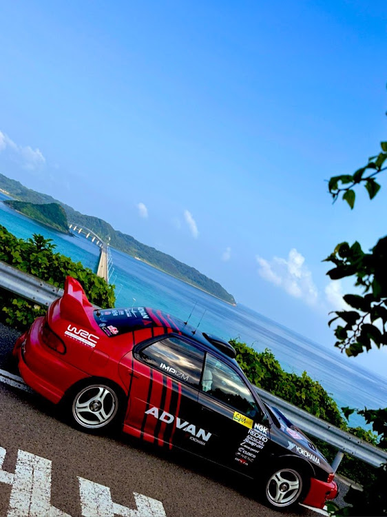 インプレッサ WRX STIの海と愛車・ADVAN・gc8・#ADVANカラーに関するカスタム事例の投稿画像1枚目