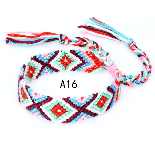 Title 20, Kleurrijke met de hand geweven armband