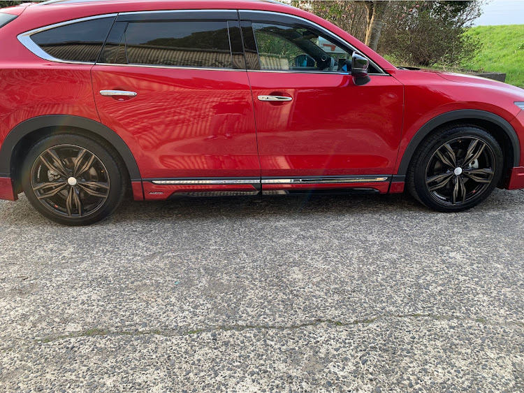 CX-8のグリル交換・マークレスグリル・ダウンサス・シャコタンSUVに関するカスタム事例の投稿画像3枚目