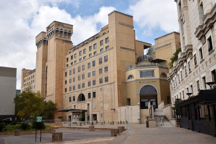 Dark smoke was bellowing from the Nelson Mandela Square in Sandton due to a generator.