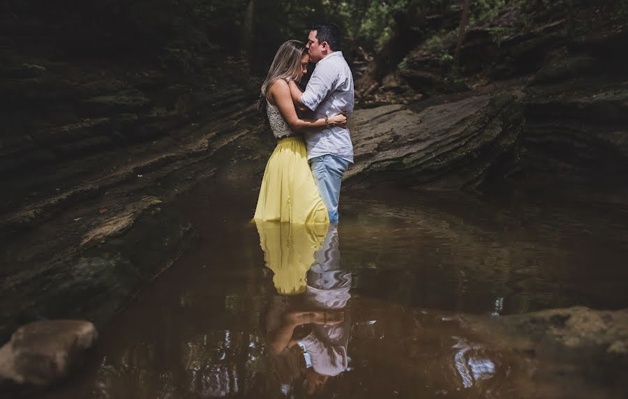 Wedding photographer Ramiro Caicedo (ramirocaicedo). Photo of 24 October 2017