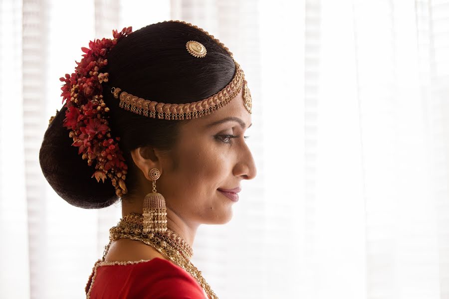 結婚式の写真家Rusiru Madhawa (rusiru)。2020 12月10日の写真