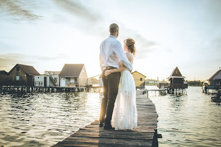 Fotógrafo de bodas Szabina Farkas B (farkasbszabina). Foto del 13 de diciembre 2019