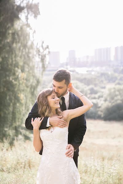 Fotógrafo de casamento Lola Alalykina (lolaalalykina). Foto de 11 de dezembro 2017