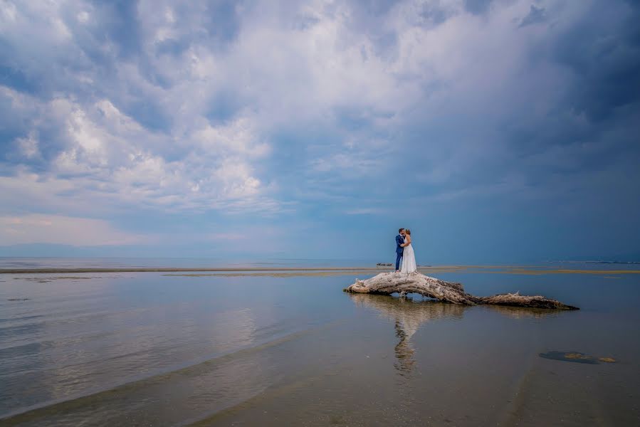 Wedding photographer Stauros Karagkiavouris (stauroskaragkia). Photo of 24 July 2018