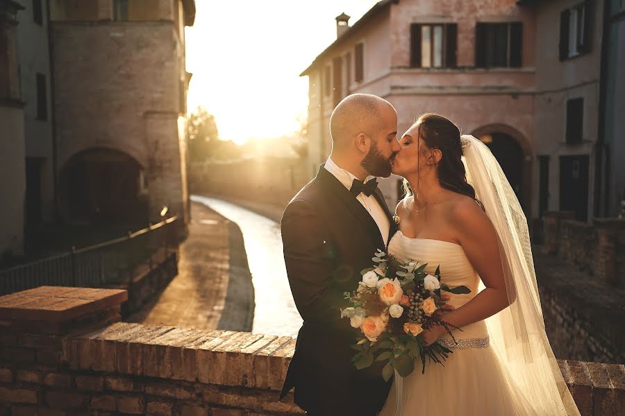 Fotógrafo de casamento Mirko Vegliò (mirkoveglio). Foto de 2 de março 2021