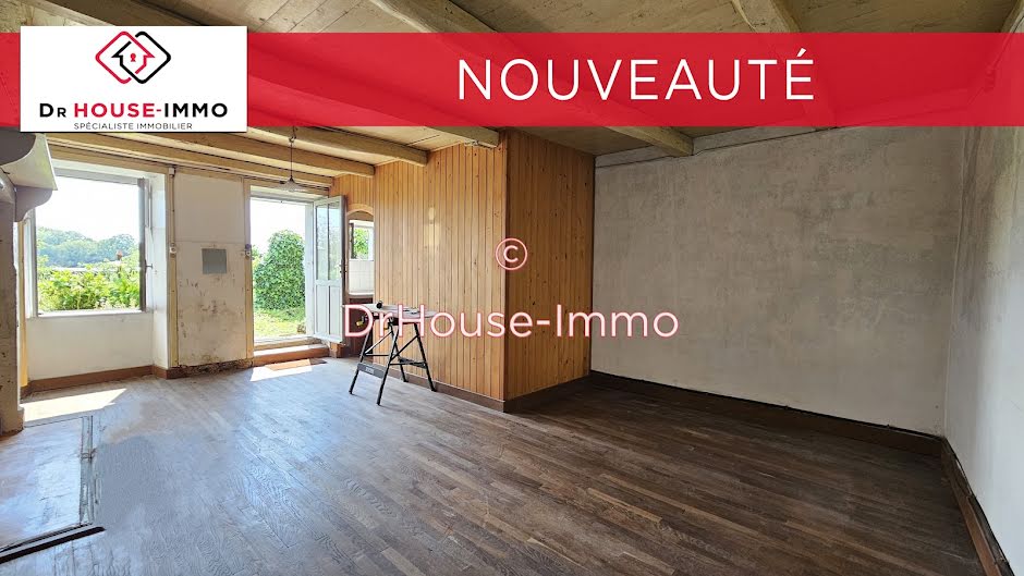 Vente maison 4 pièces 148 m² à Fenioux (79160), 39 500 €