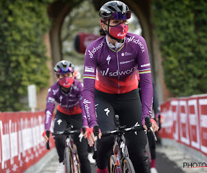 Van den Broek-Blaak rondt alweer knap staaltje tactiek af voor SD Worx in Strade Bianche, pech voor Kopecky in finale