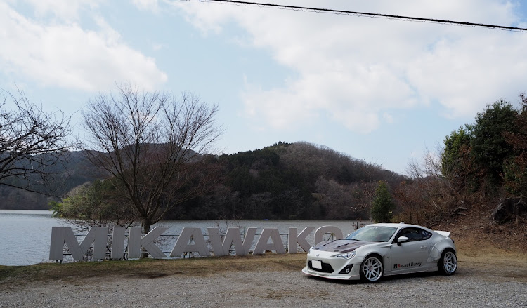 86の三河湖ツーリング・PROJECT.Rｽｨｰﾂ部・ロケバニwideに関するカスタム事例の投稿画像2枚目