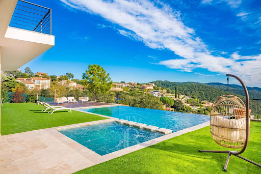 Villa avec piscine et jardin 4