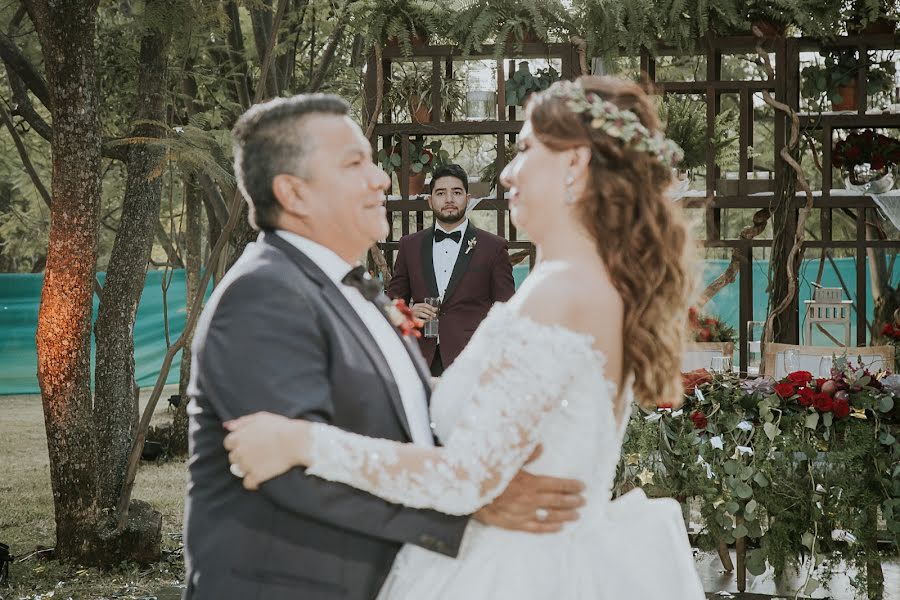 Fotógrafo de casamento Nicolás Anguiano (nicolasanguiano). Foto de 9 de janeiro 2022