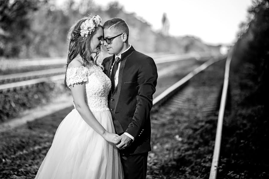 婚禮攝影師Costin Tertess（costintertess）。2020 2月11日的照片
