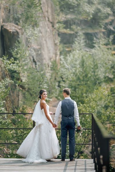 Wedding photographer Olga Bogatyreva (olyoli). Photo of 4 August 2018