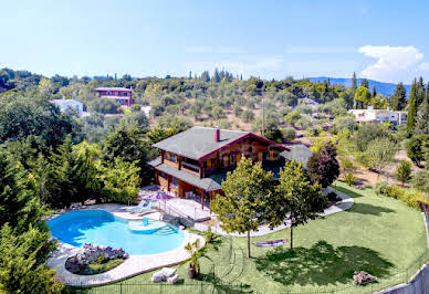 Property with pool 4