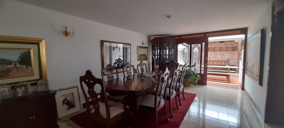 Casa En Venta - Alhambra, Bogota