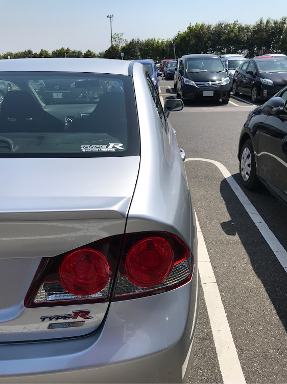 シビックタイプRのcar tune ×type R meeting ステッカー・シンさん、ステッカー貼ったよwに関するカスタム事例の投稿画像5枚目