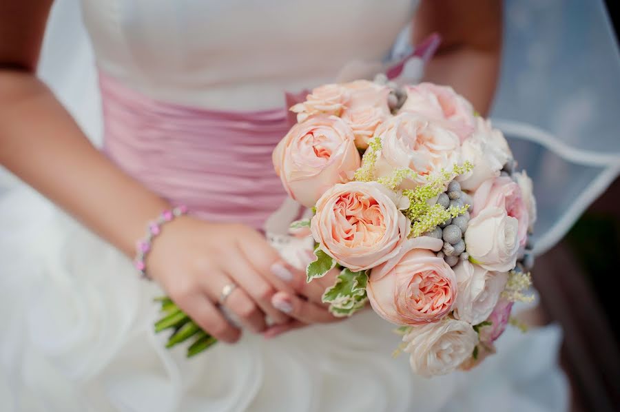 Fotógrafo de casamento Dmitriy Sapozhnikov (sapojnikov). Foto de 21 de janeiro 2015