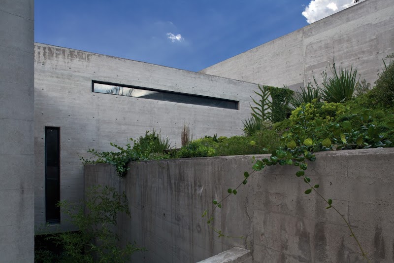 Casa Camino La Huerta - Claro + Westendarp + Rodrigo Cisternas