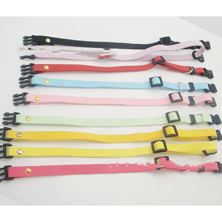 Collier nœud papillon en velours coréen réglable pour chiens et chats. Accessoires DIY pour animaux. Confort et style garantis.