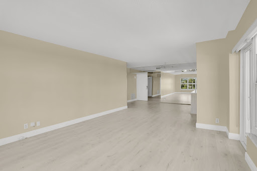 Apartment with pool 5