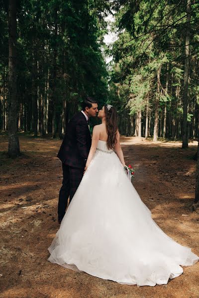 Wedding photographer Yuliya Petrova (petrova). Photo of 27 May 2019