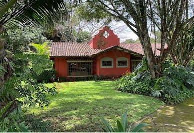 House with pool and terrace 3