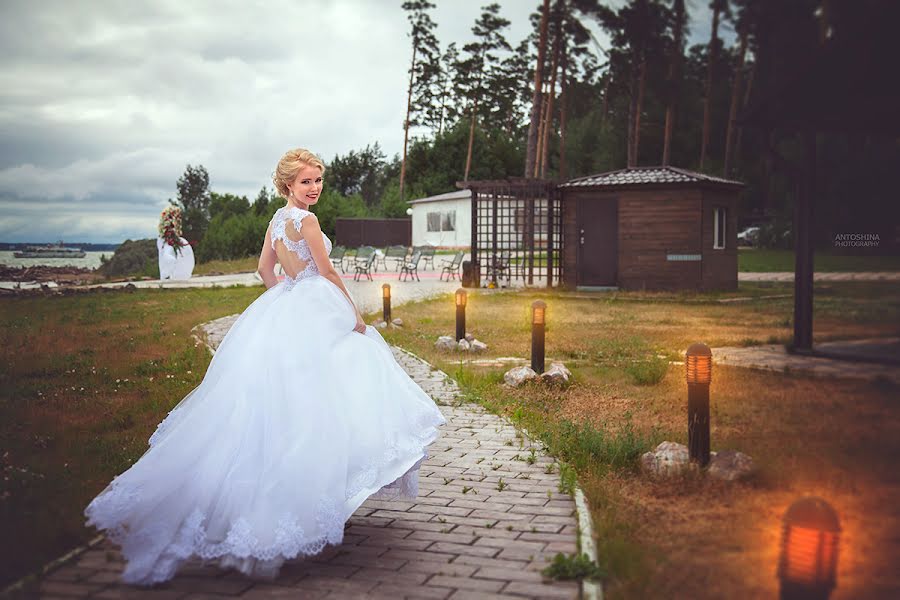 Fotógrafo de casamento Tatyana Antoshina (antoshina). Foto de 1 de outubro 2015