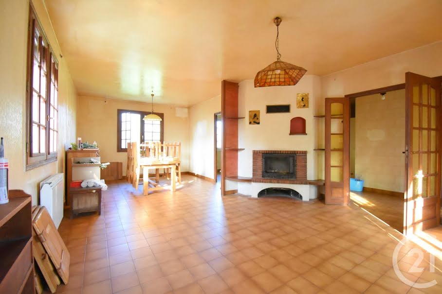 Vente maison 7 pièces 198.86 m² à Bellerive-sur-Allier (03700), 285 000 €