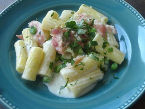 Pasta and Pancetta and Peas in a Gorgonzola Sauce