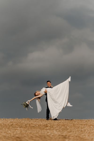 Fotografer pernikahan Tom Holeček (holecphoto). Foto tanggal 10 Oktober 2022