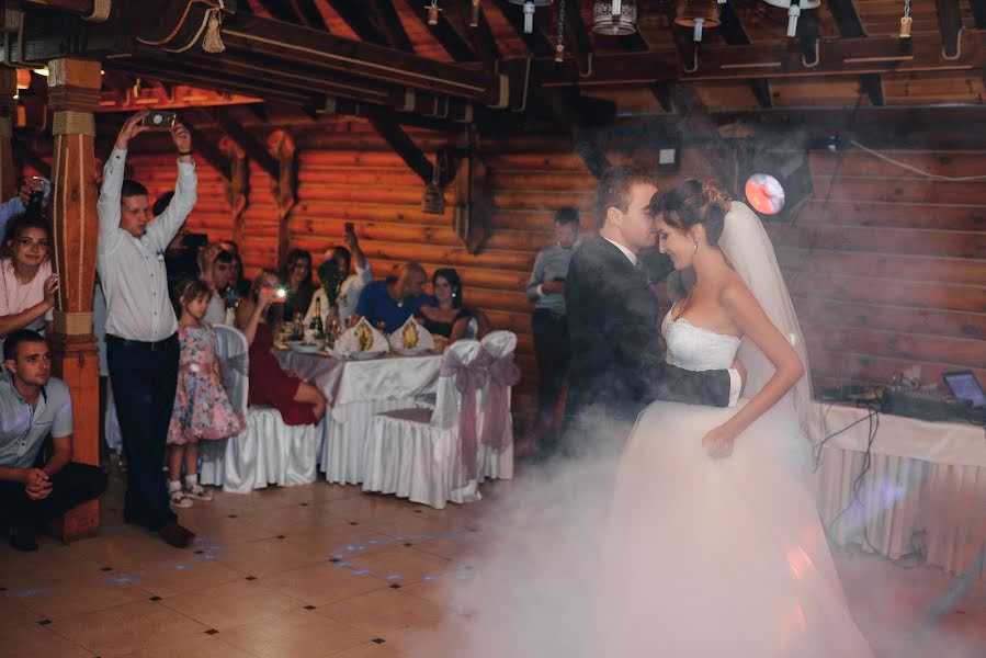 ช่างภาพงานแต่งงาน Maksim Belilovskiy (mbelilovsky) ภาพเมื่อ 25 มีนาคม 2018