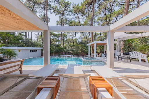 House with pool and terrace 3