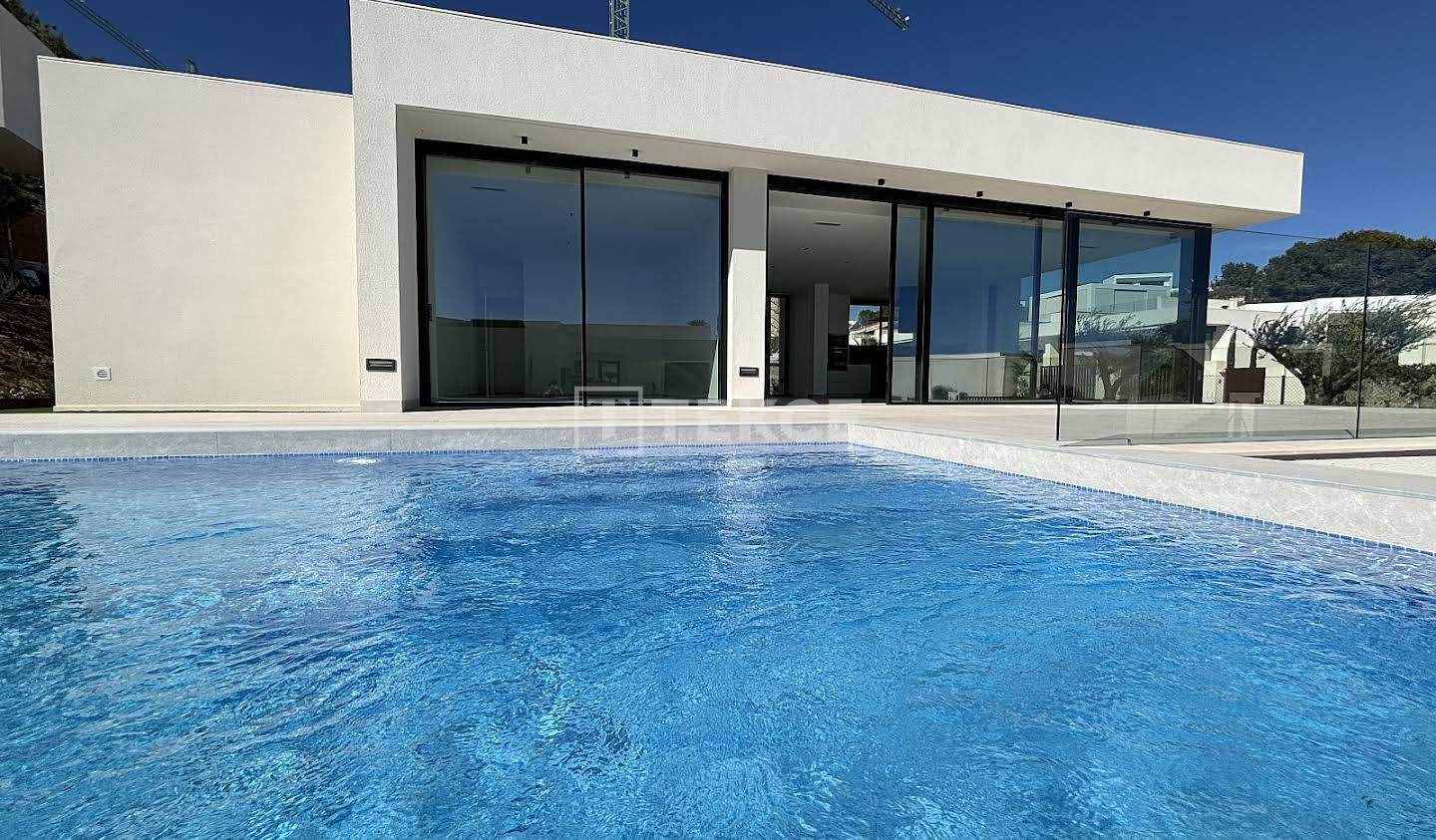 House with pool and terrace Alicante