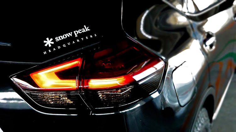 エクストレイルのYouTube・スモークテール・スモークテール塗装・スモークテール化・カスタムに関するカスタム事例の投稿画像1枚目