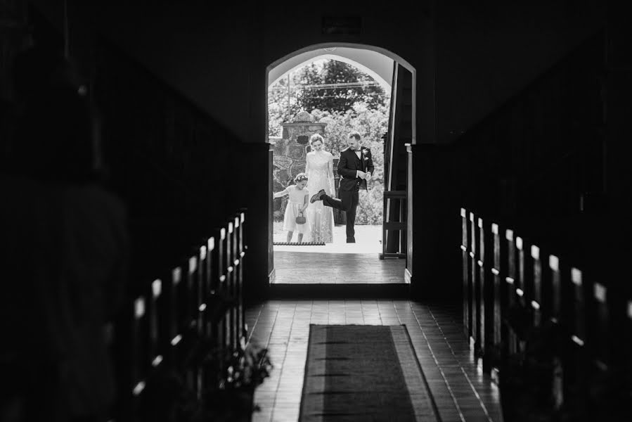 Fotografo di matrimoni Monika Klich (bialekadry). Foto del 29 giugno 2017