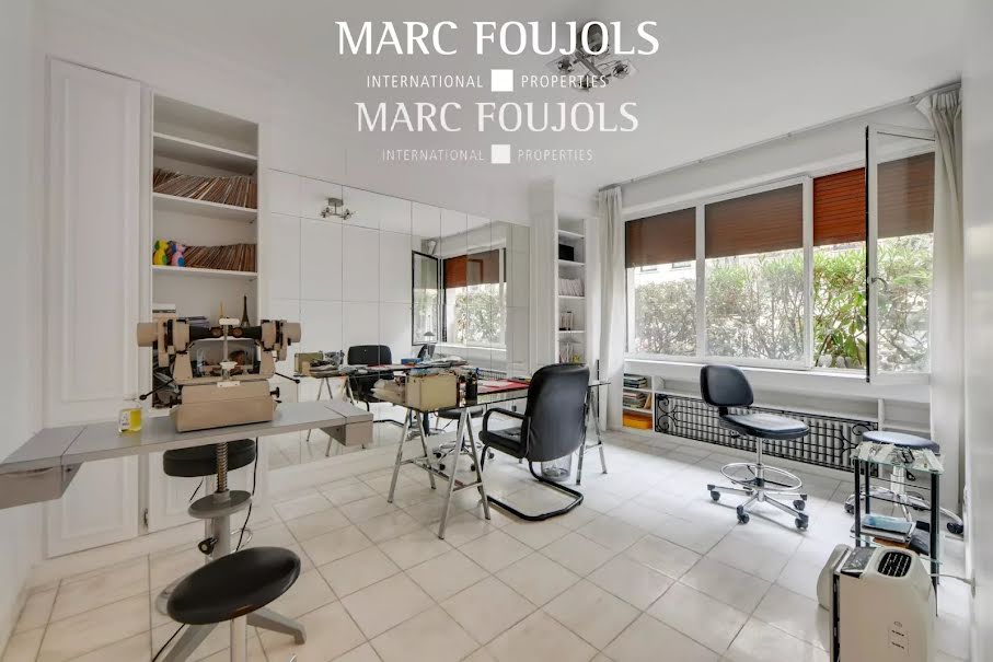 Location  locaux professionnels 2 pièces 36 m² à Paris 16ème (75016), 1 900 €