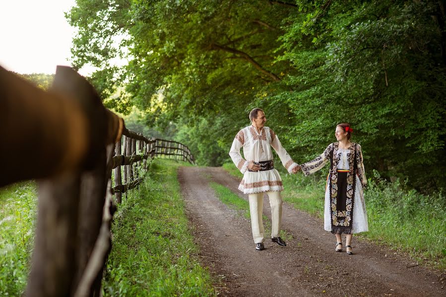 Fotografo di matrimoni Paul Budusan (paulbudusan). Foto del 9 agosto 2015