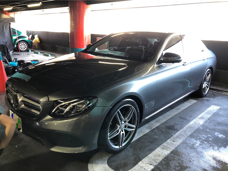 ながら洗車チャンネルさんが投稿したベンツ・メルセデス・ベンツ・ベンツEクラス・洗車・手洗い洗車に関するカスタム事例の投稿画像7枚目