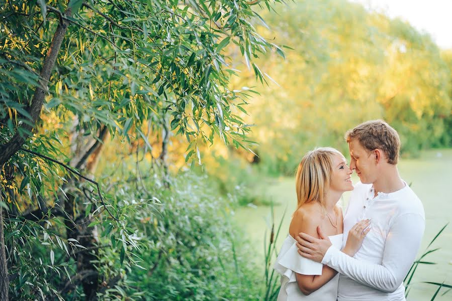 Fotógrafo de casamento Antonina Engalycheva (yatonka). Foto de 30 de setembro 2017