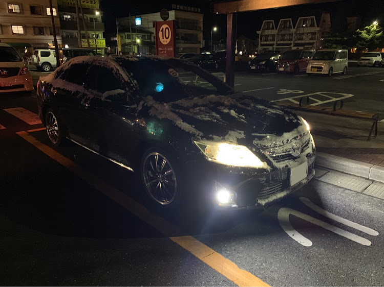 カムリの雪・サマータイヤに履き替えたばっかなのにに関するカスタム事例の投稿画像1枚目