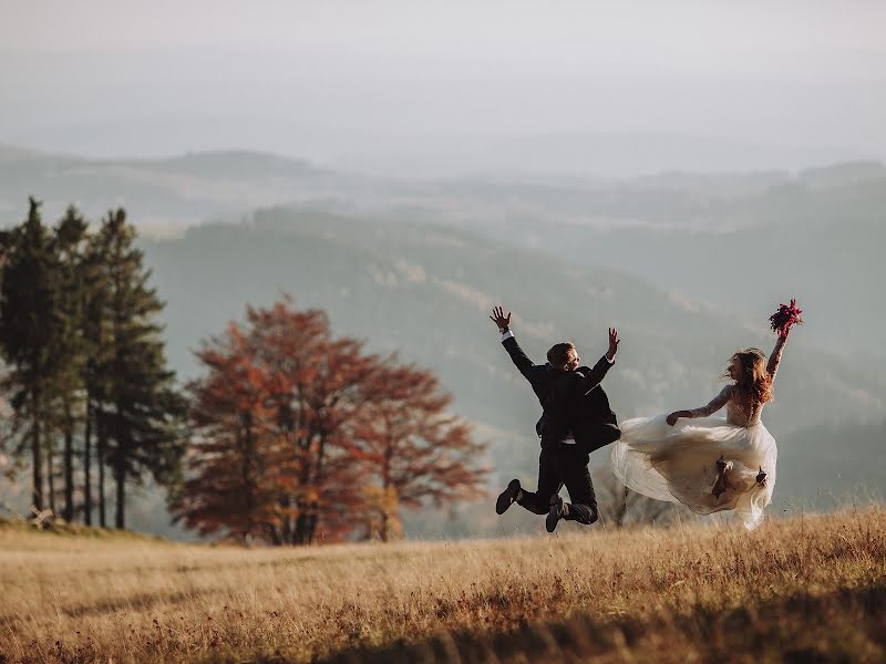 Wedding photographer Krzysztof Łaskawiec (laskawiec). Photo of 2 October 2020