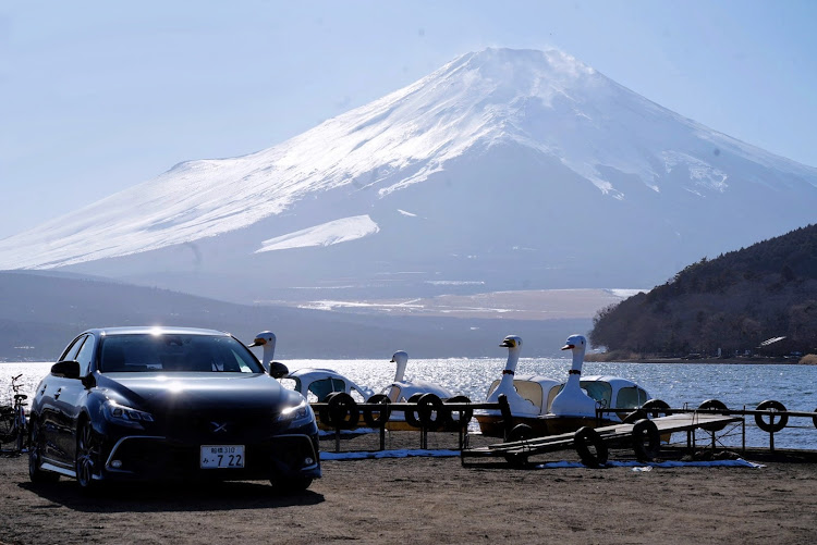 マークXの3月もよろしくお願いします・富士山・山中湖・逆光・感謝に関するカスタム事例の投稿画像2枚目