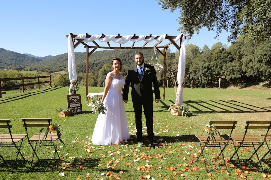 Fotógrafo de casamento Josep Riera (can60fotografs). Foto de 23 de maio 2022